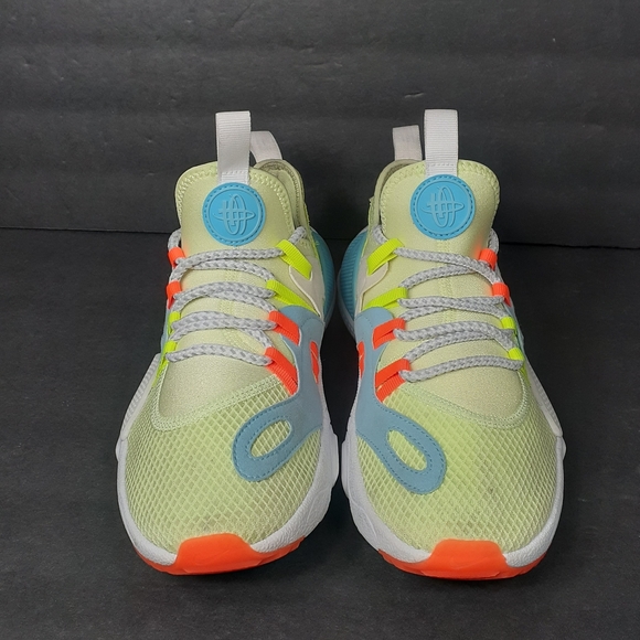 Nike Huarache E.D.G.E. Premium 'Barely Volt' Sneakers 7 - Picture 4 of 8